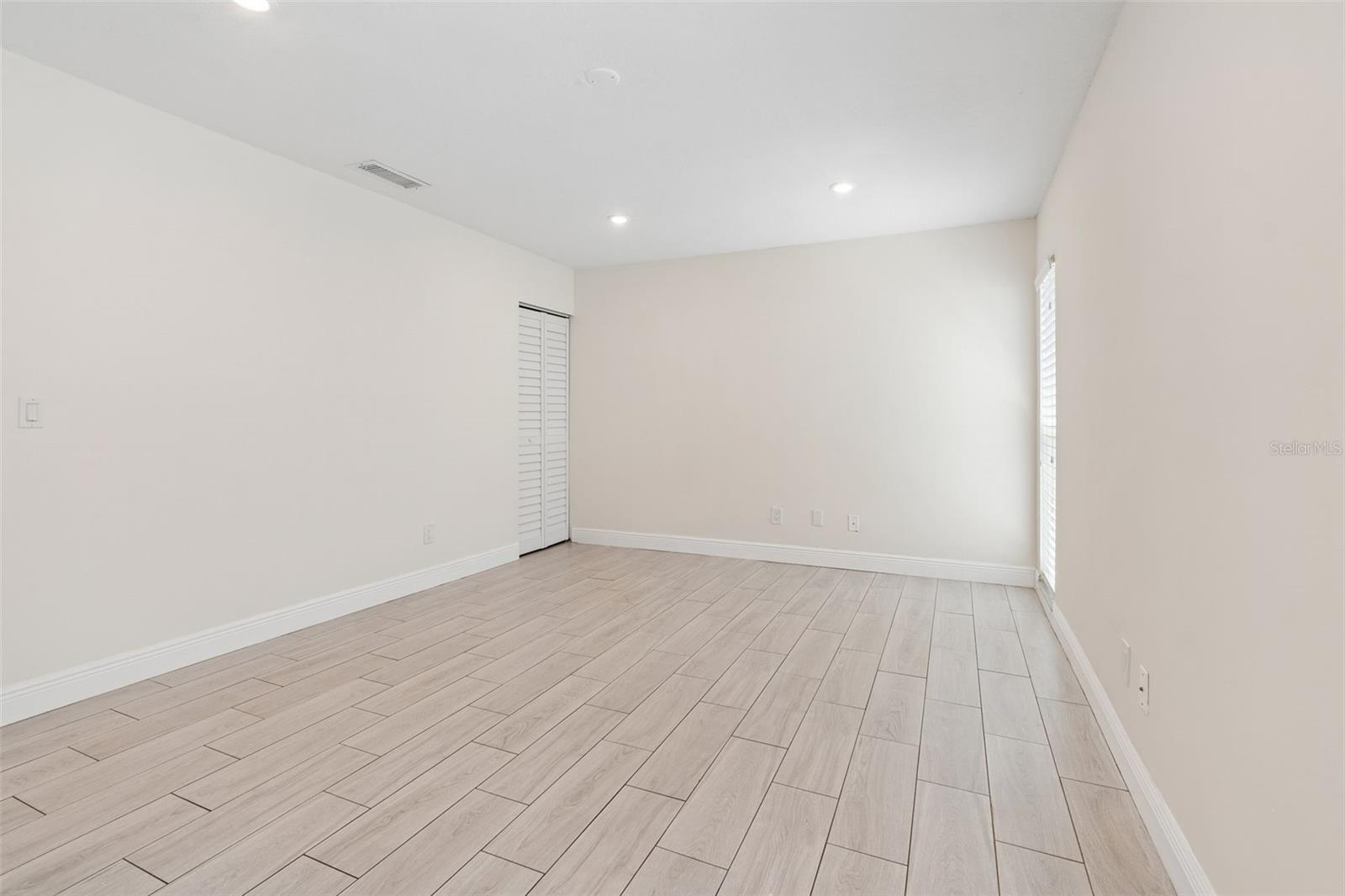 Image 29 of 61 For 4710 Southbreeze Drive