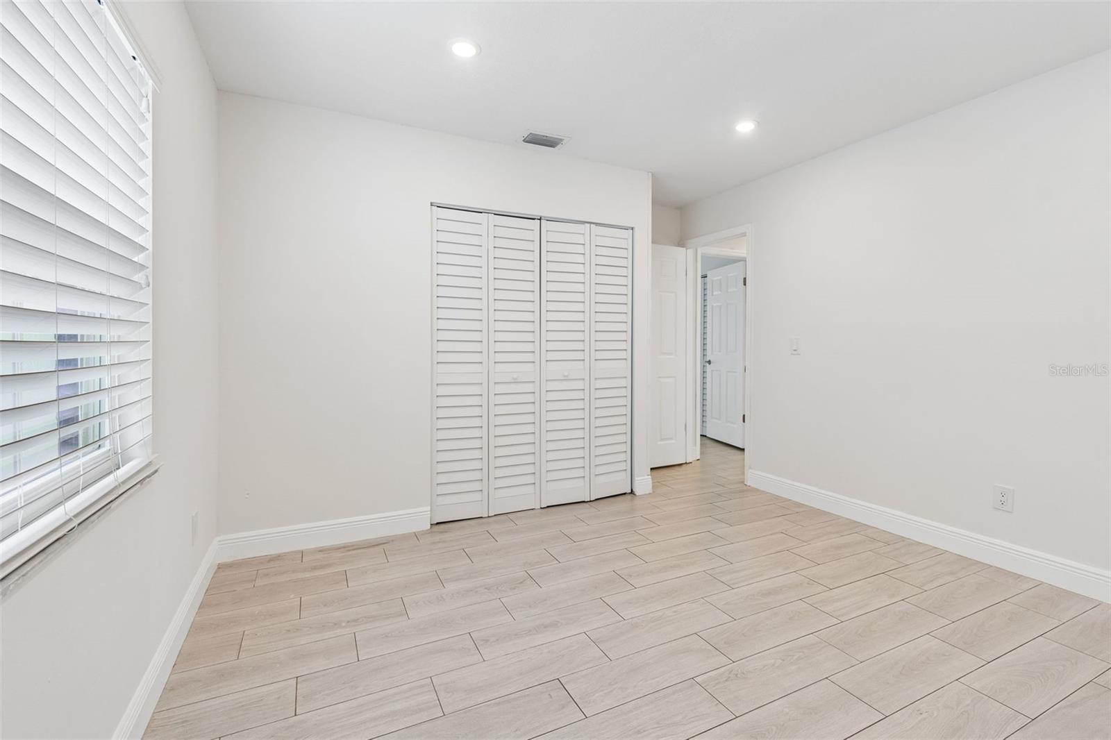 Image 36 of 61 For 4710 Southbreeze Drive