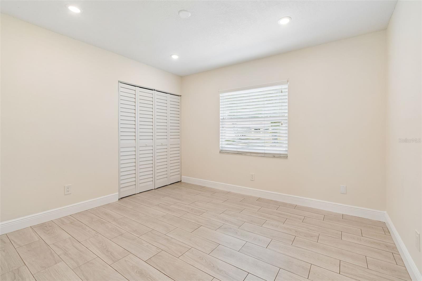 Image 37 of 61 For 4710 Southbreeze Drive