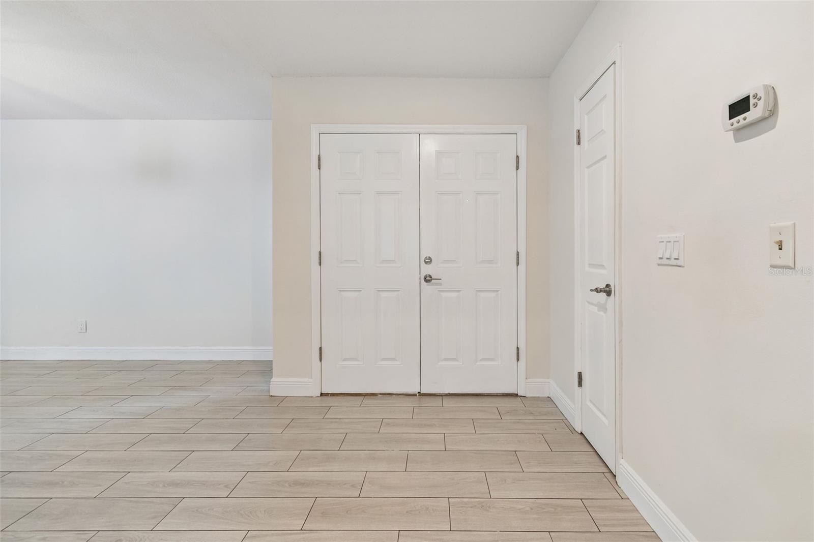 Image 7 of 61 For 4710 Southbreeze Drive