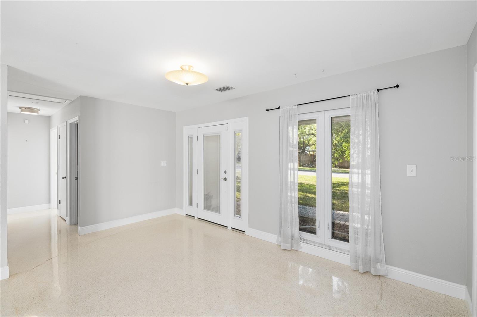 Image 10 of 35 For 505 Alva Street