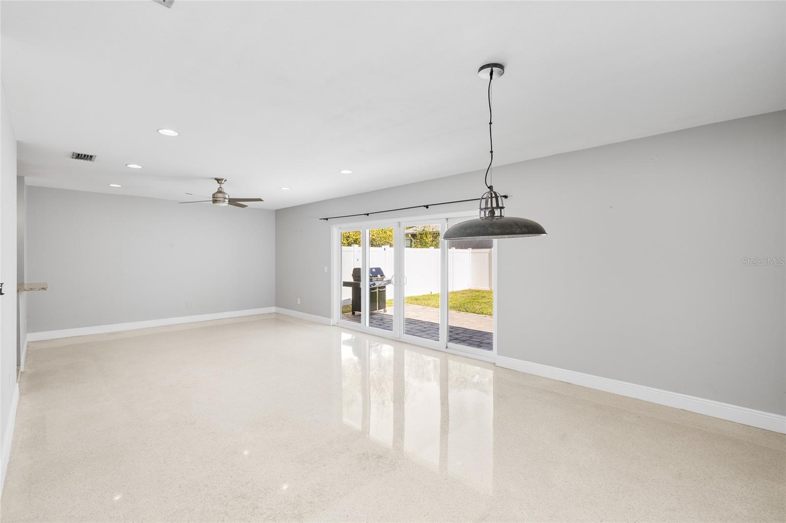 Image 11 of 35 For 505 Alva Street