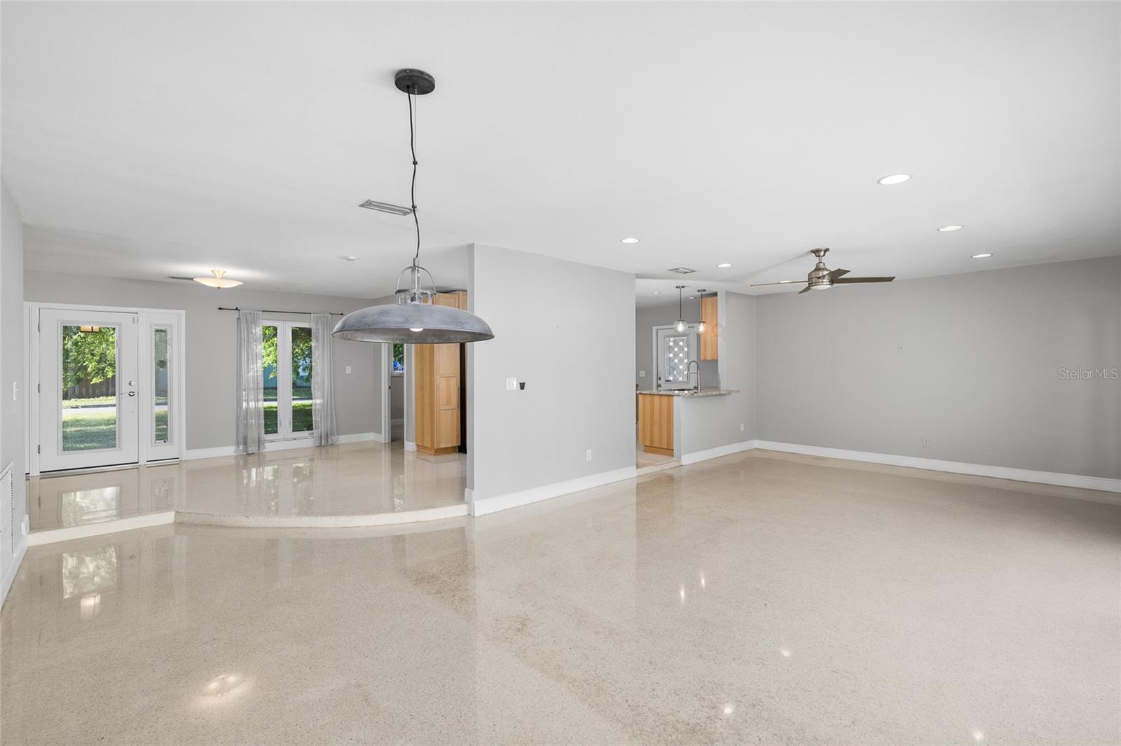 Image 12 of 35 For 505 Alva Street