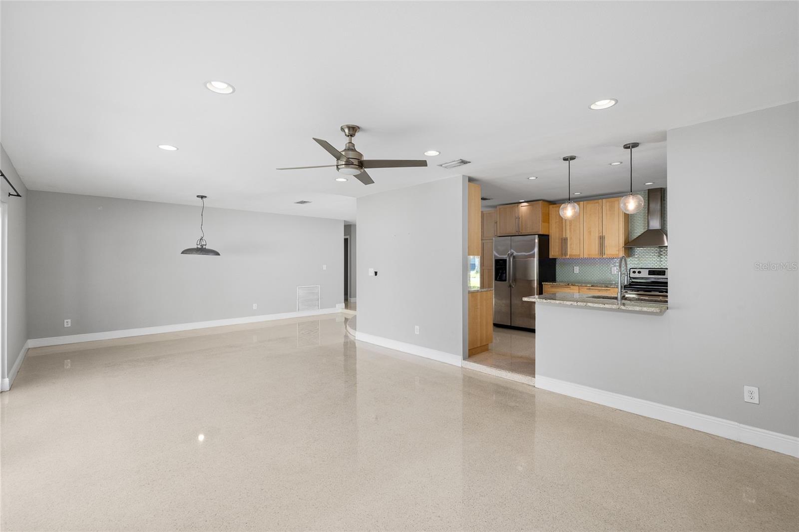 Image 13 of 35 For 505 Alva Street