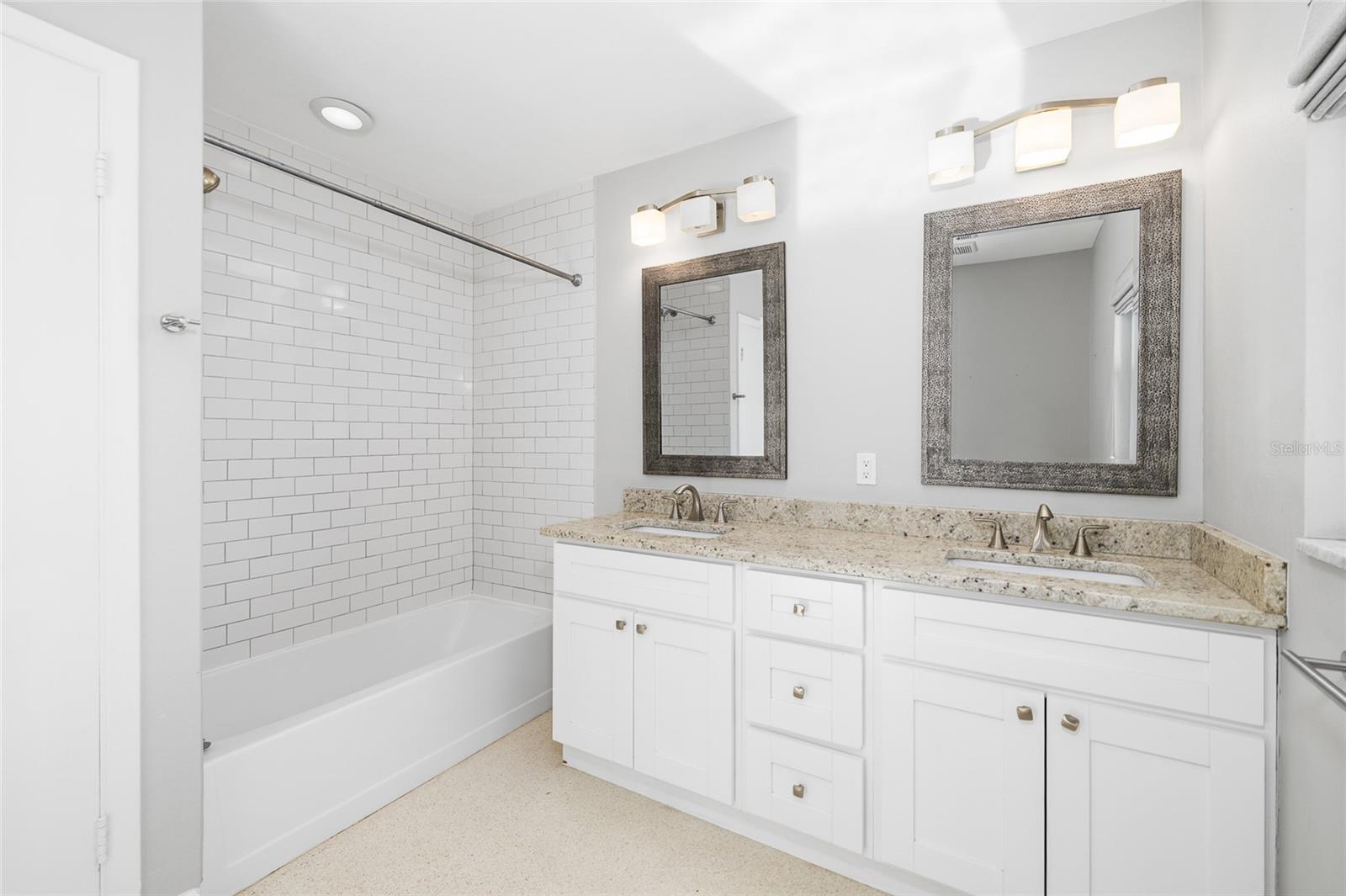 Image 18 of 35 For 505 Alva Street