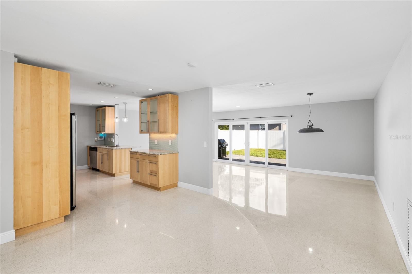 Image 5 of 35 For 505 Alva Street