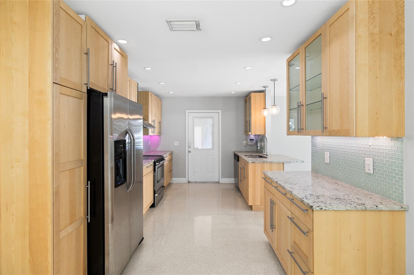 Image 6 of 35 For 505 Alva Street