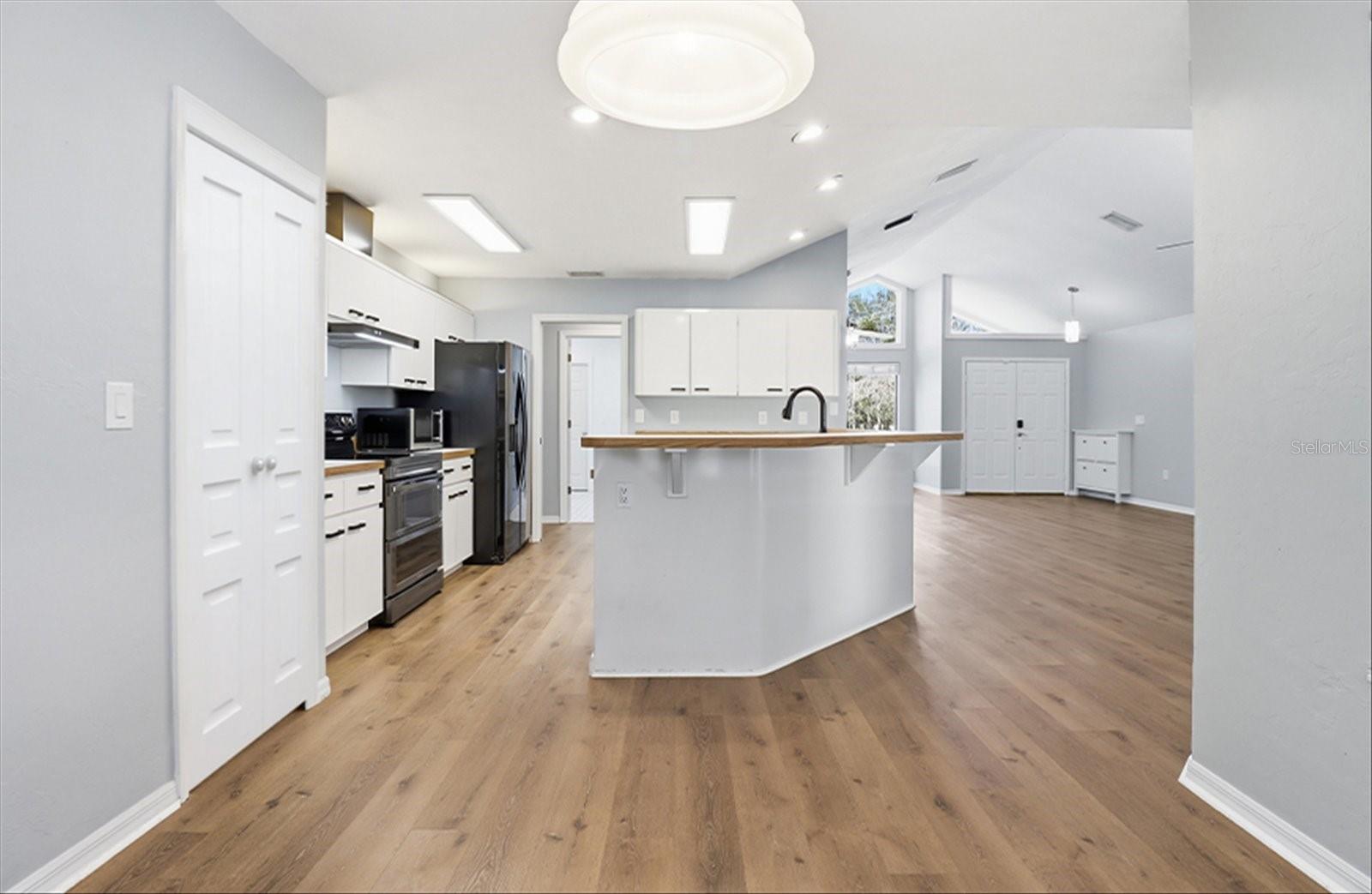 Image 22 of 51 For 1804 Humphrey Lane