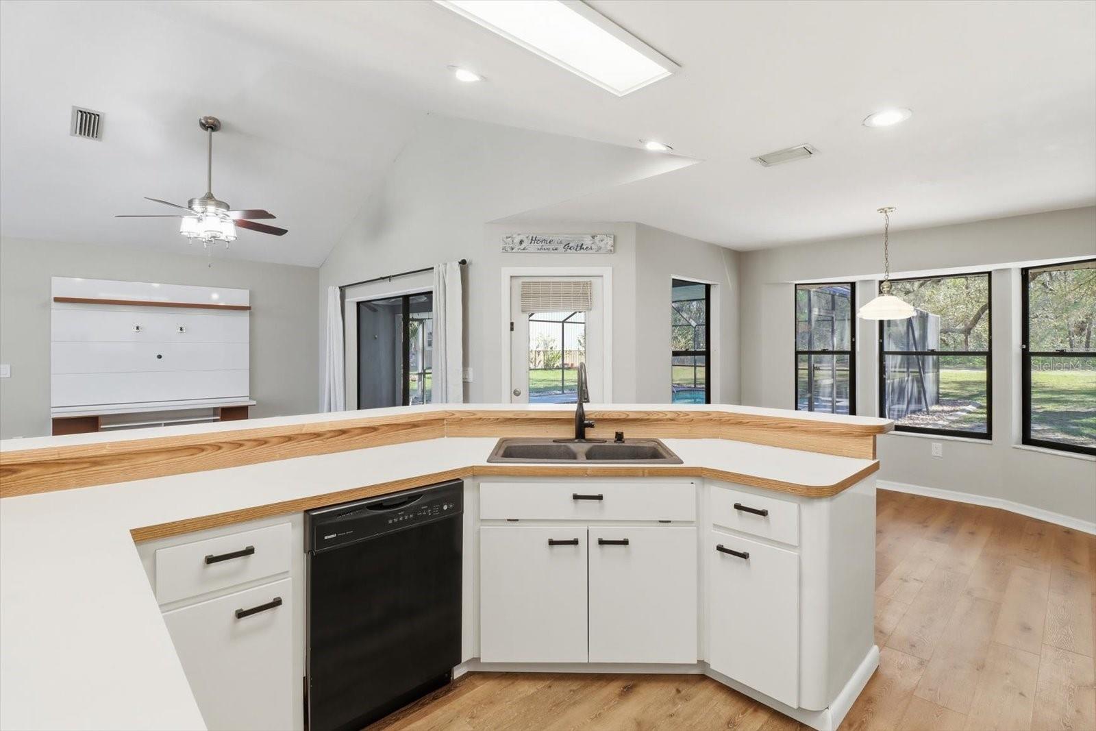 Image 25 of 51 For 1804 Humphrey Lane