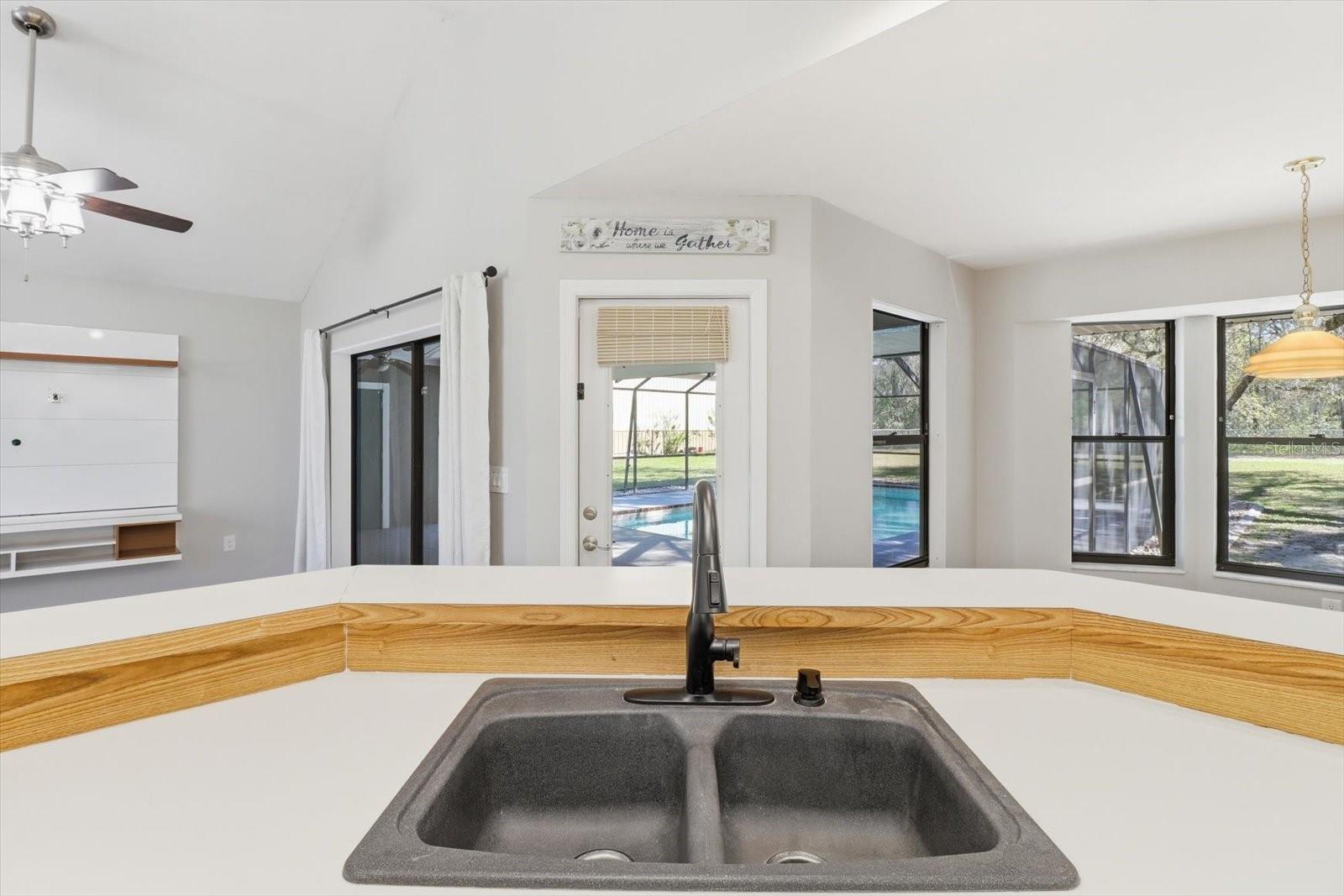 Image 26 of 51 For 1804 Humphrey Lane