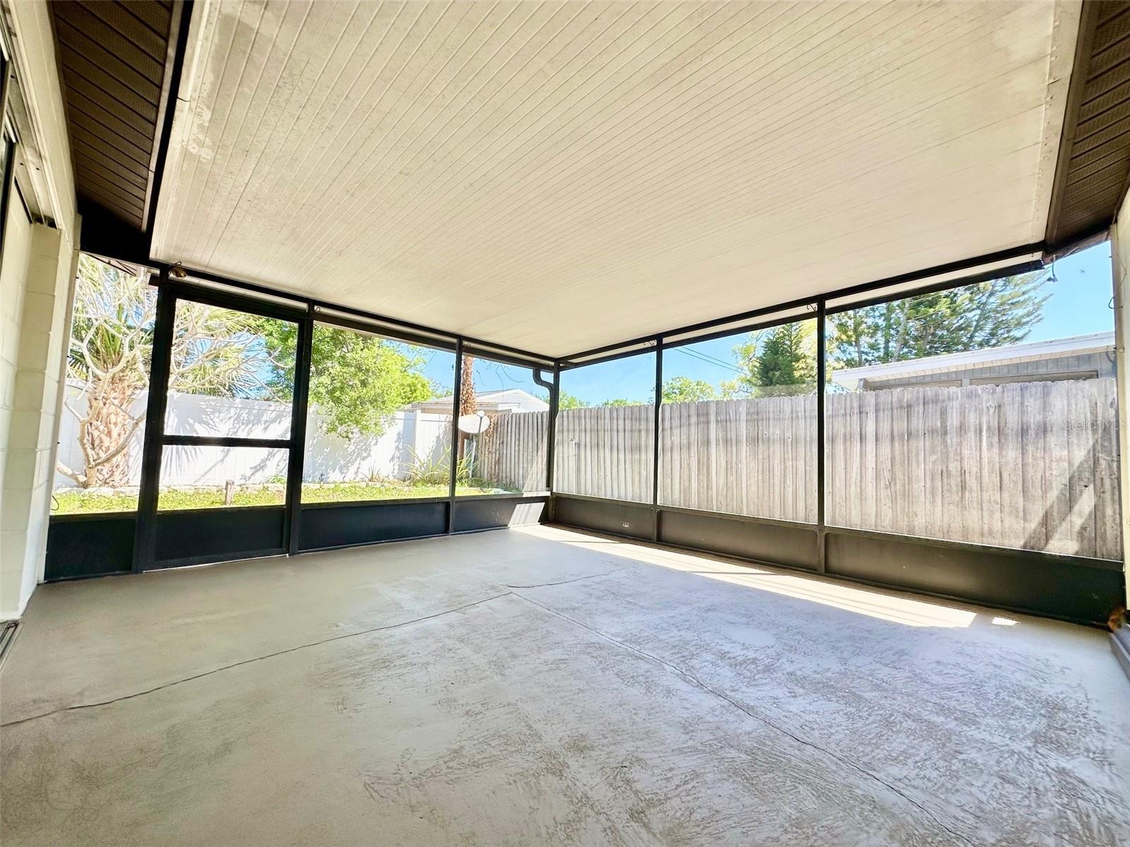 Image 21 of 26 For 9099 108th Avenue