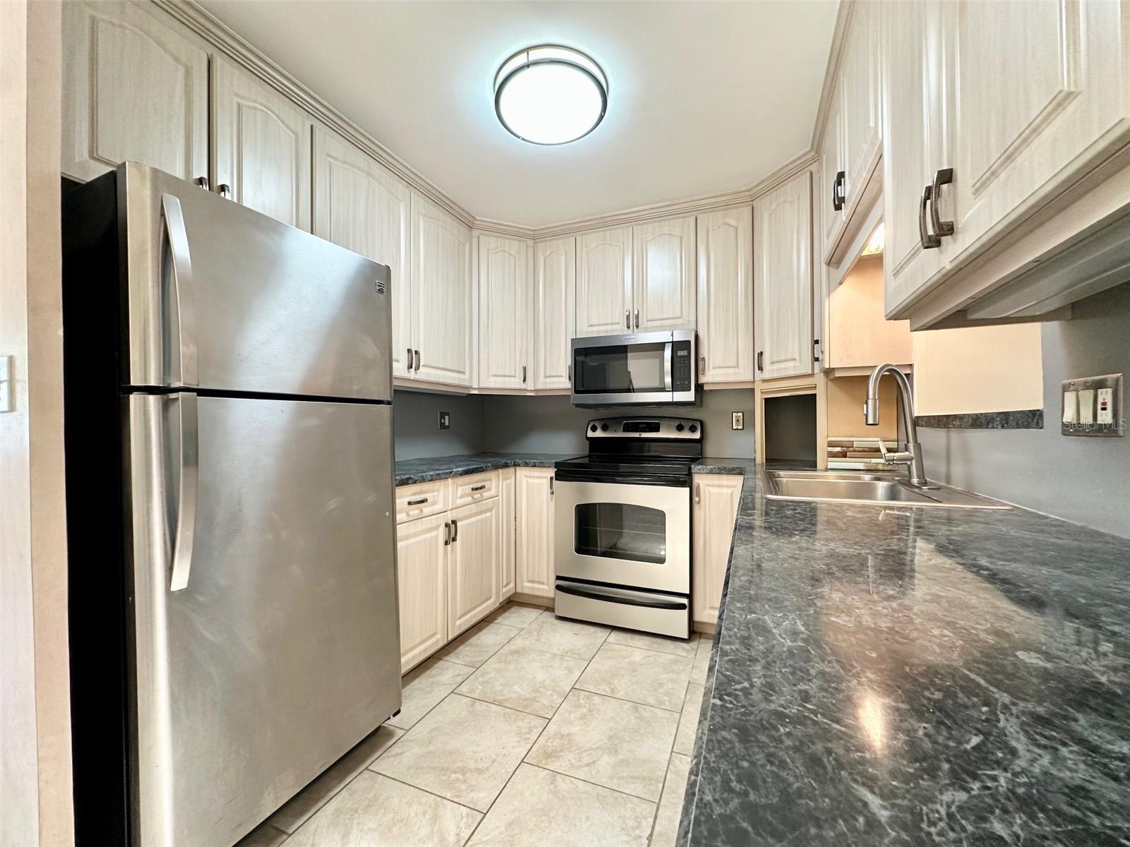 Image 4 of 26 For 9099 108th Avenue