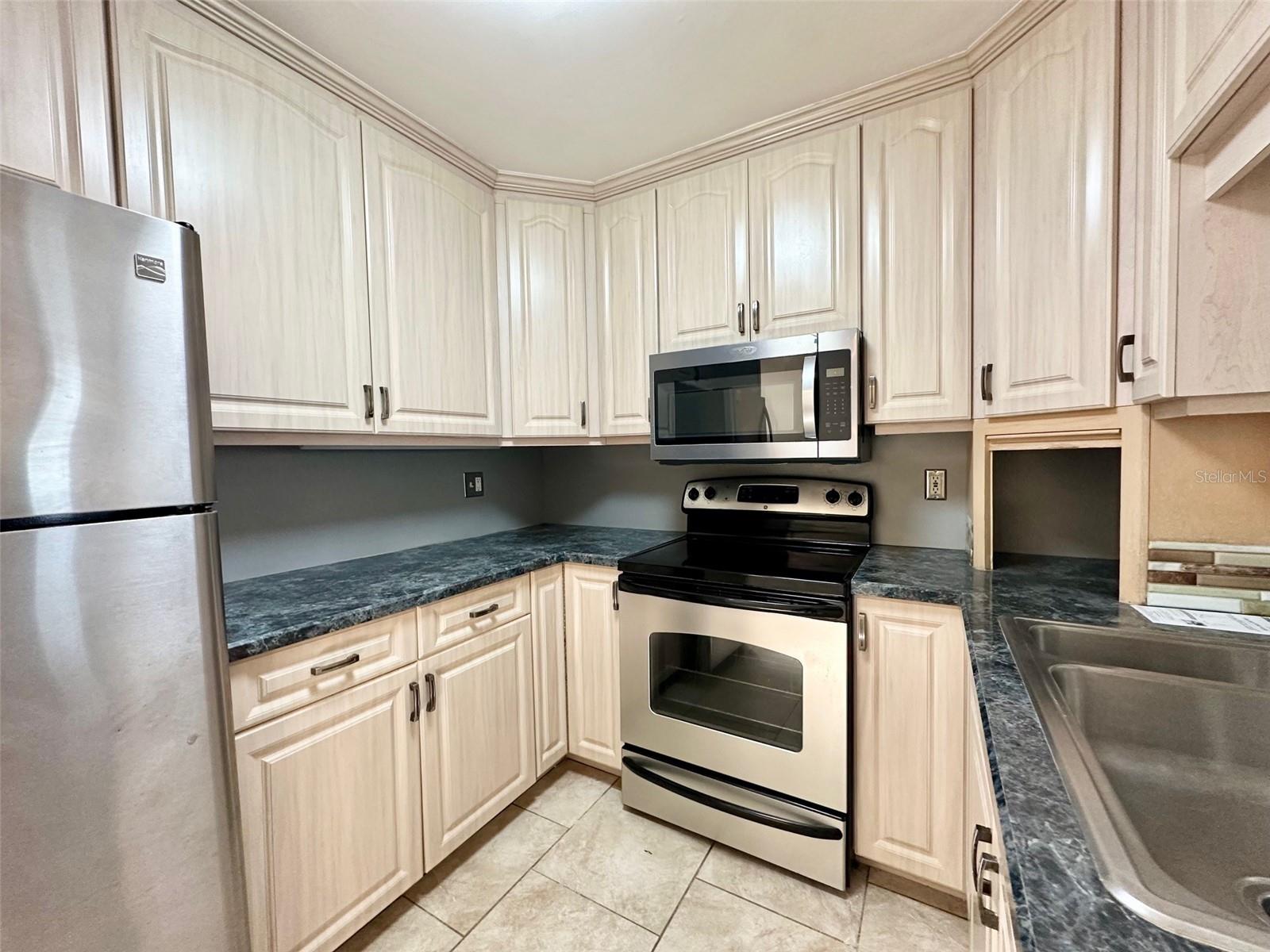 Image 7 of 26 For 9099 108th Avenue