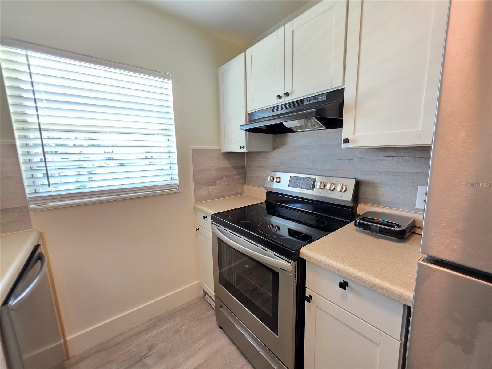 Image 12 of 51 For 2750 Bay Drive 10e