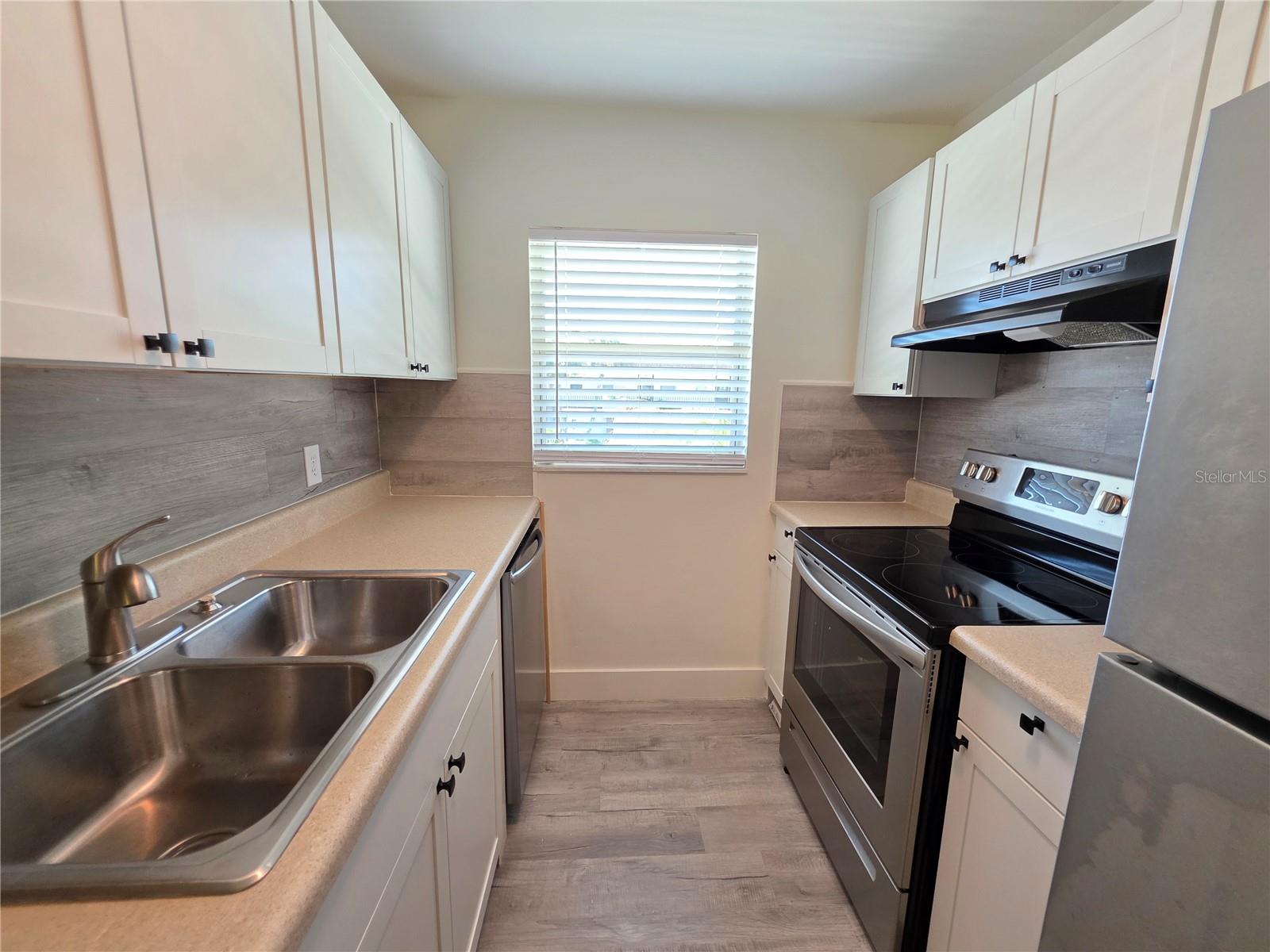 Image 13 of 51 For 2750 Bay Drive 10e