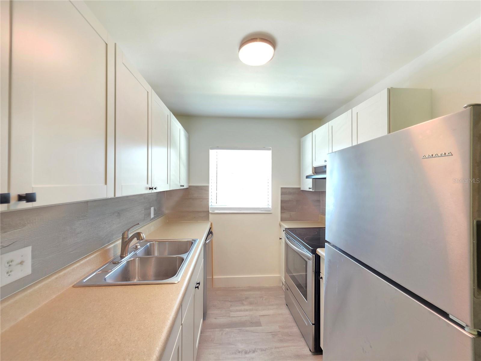 Image 19 of 51 For 2750 Bay Drive 10e