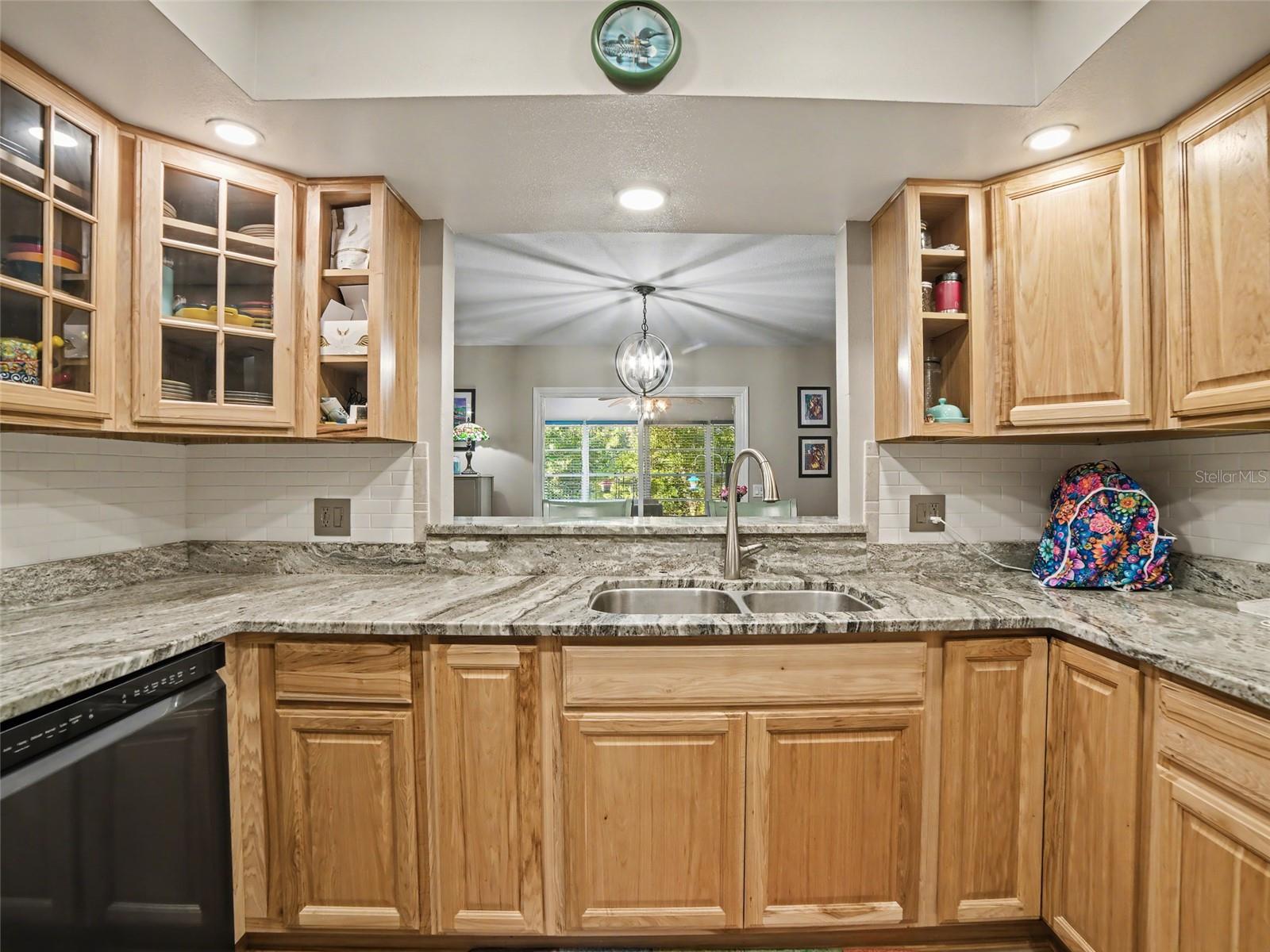 Image 11 of 35 For 5213 Lantana Street