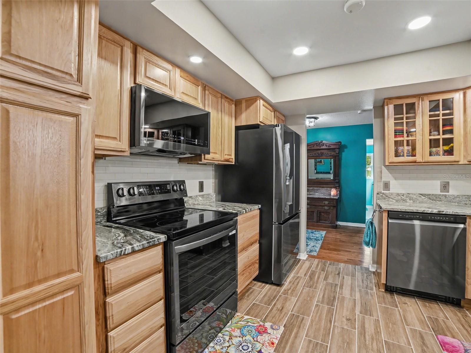 Image 14 of 35 For 5213 Lantana Street