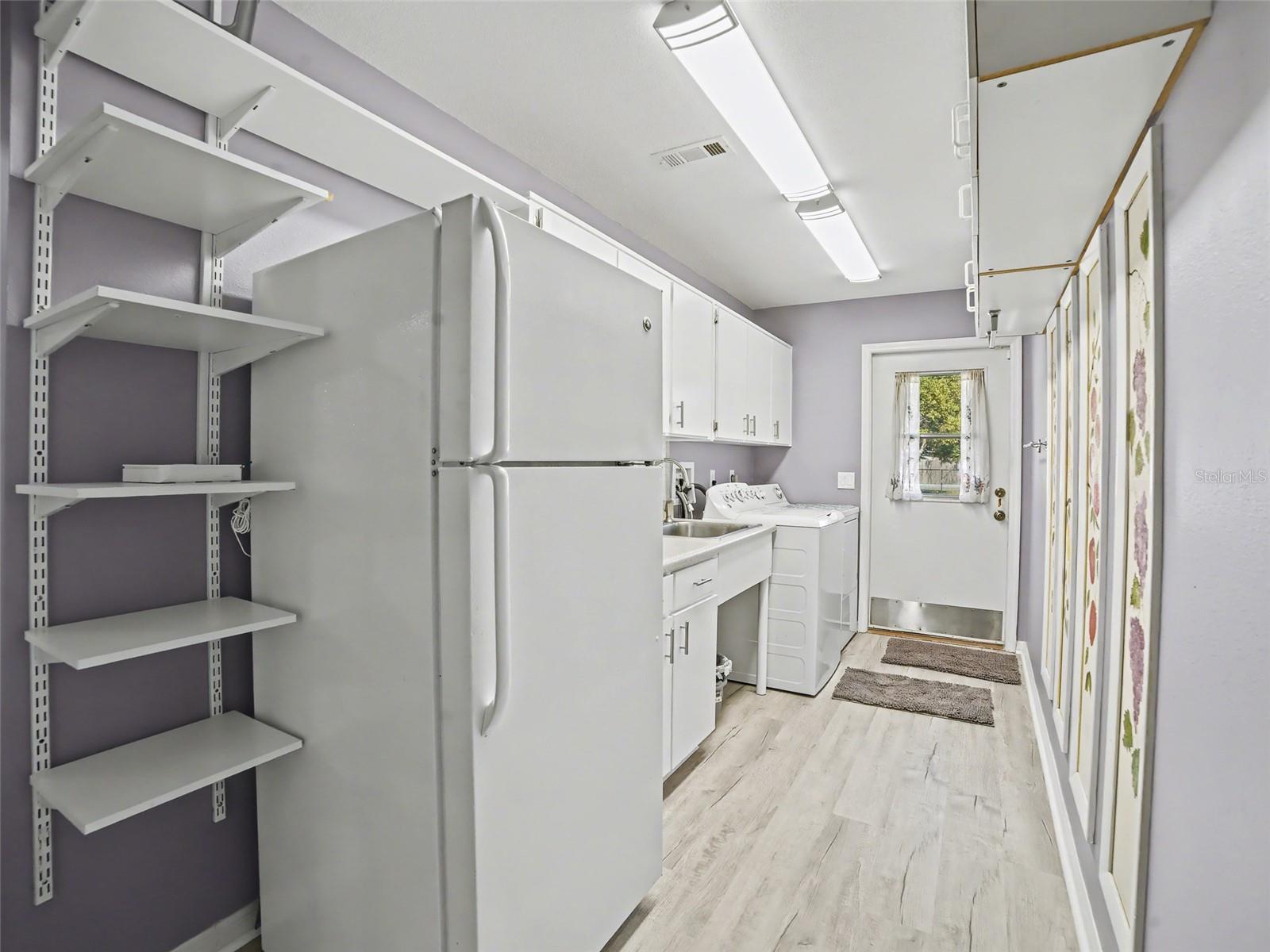 Image 23 of 35 For 5213 Lantana Street