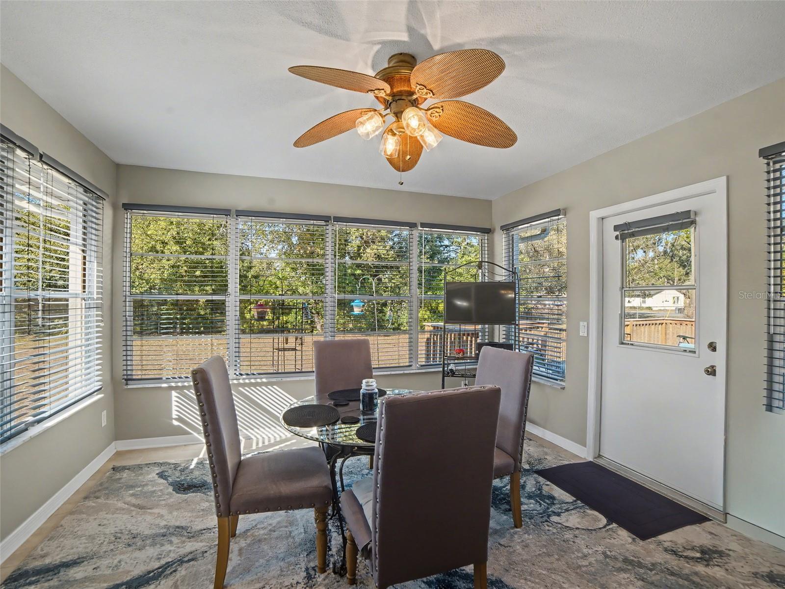 Image 24 of 35 For 5213 Lantana Street