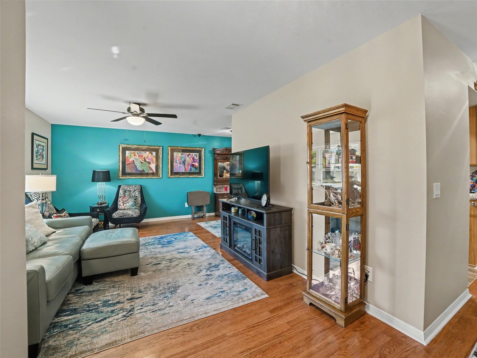 Image 5 of 35 For 5213 Lantana Street