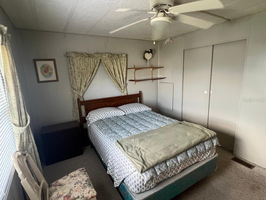 Listing photo id 20 for 6902 Orlo Drive