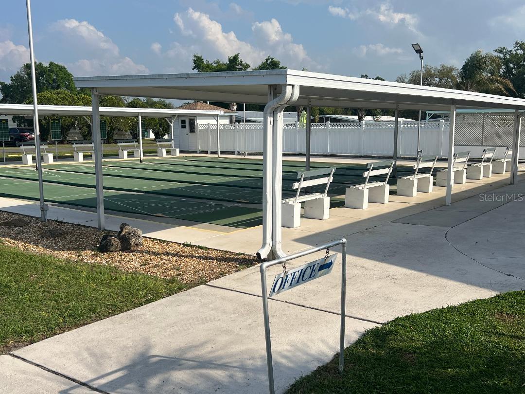 Listing photo id 34 for 6902 Orlo Drive