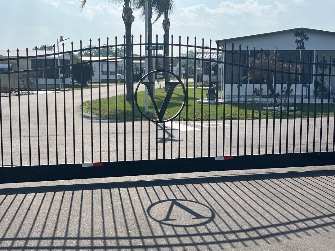 Listing photo id 37 for 6902 Orlo Drive