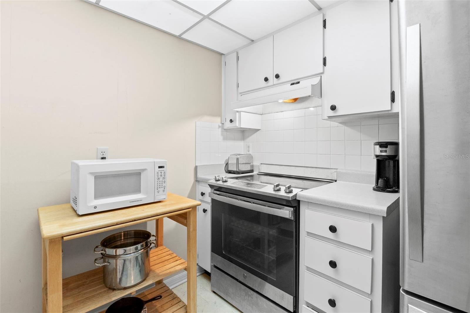 Image 13 of 41 For 401 De Grasse Place 18