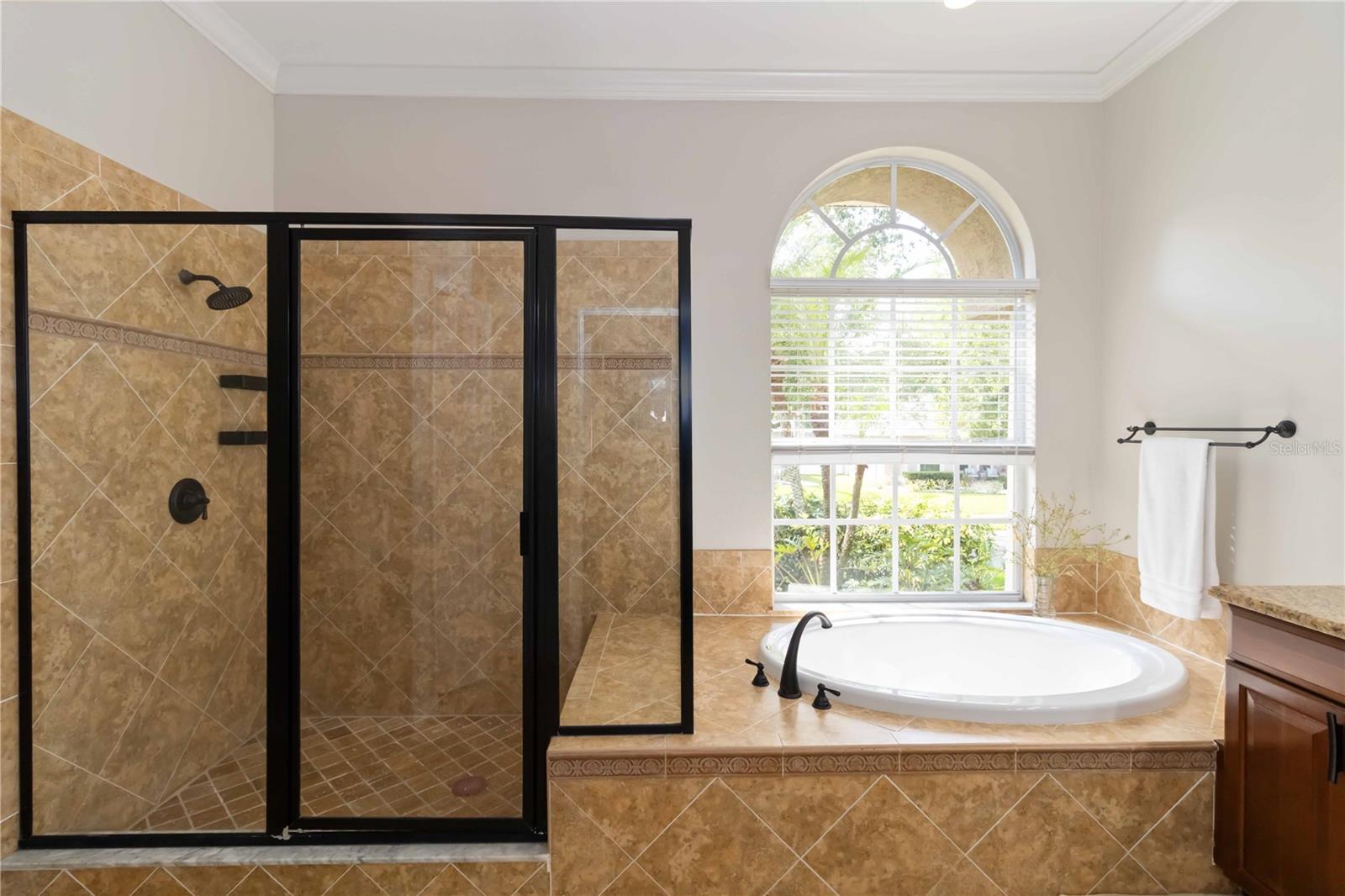 Image 21 of 34 For 2007 Raven Manor Drive