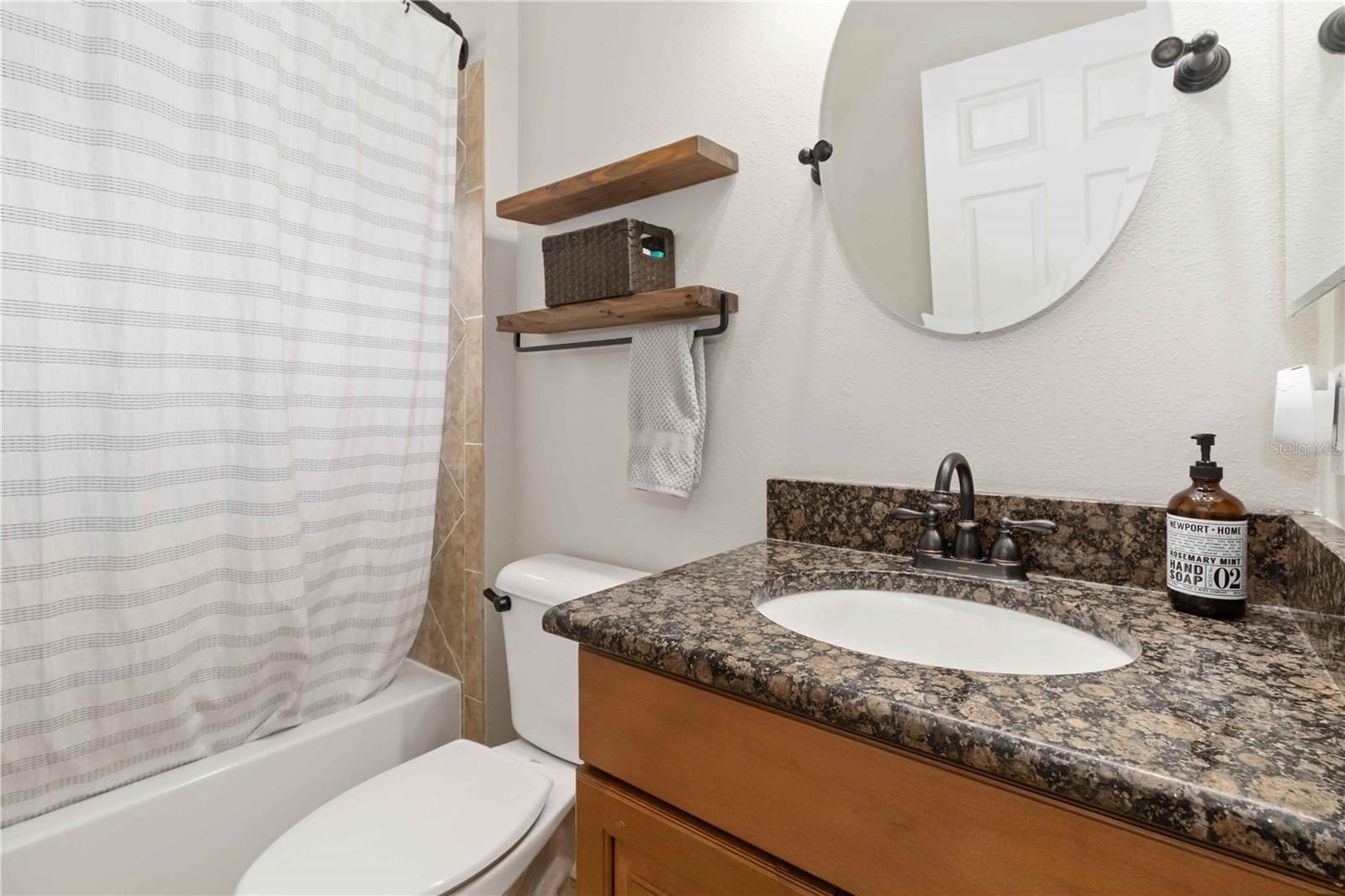 Image 24 of 34 For 2007 Raven Manor Drive