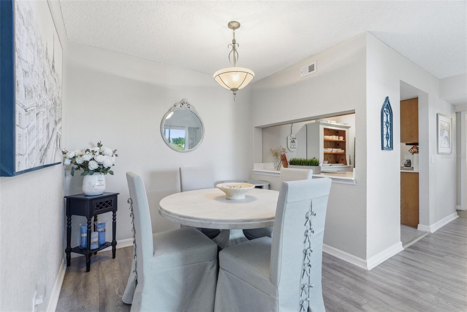 Image 9 of 35 For 3300 Haviland Court 303