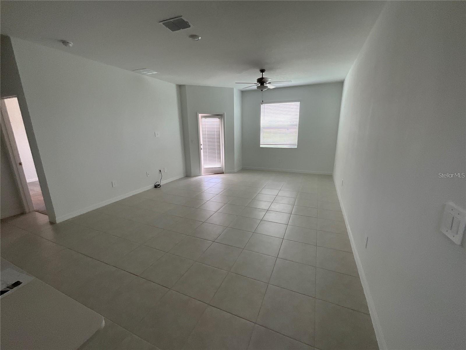 Image 3 of 39 For 32188 Spiceberry St