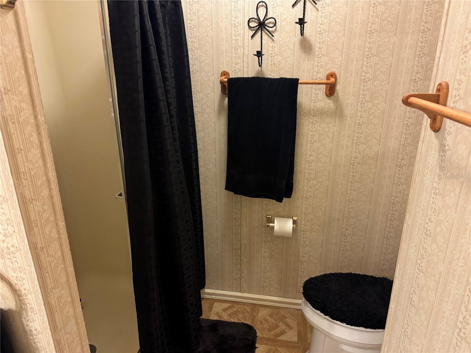 Image 17 of 18 For 1001 Starkey Road 262