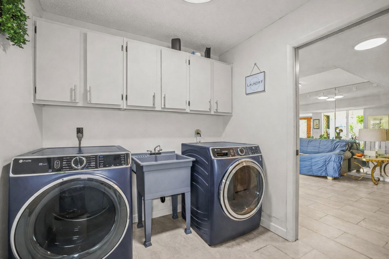 Image 37 of 46 For 2778 Capwood Lane