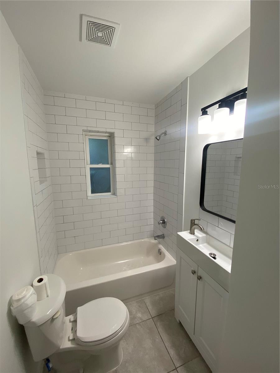 Image 4 of 25 For 7020 Baywood Drive