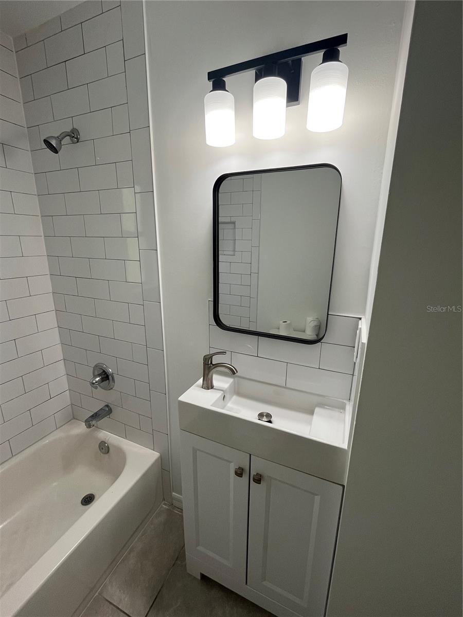 Image 5 of 25 For 7020 Baywood Drive
