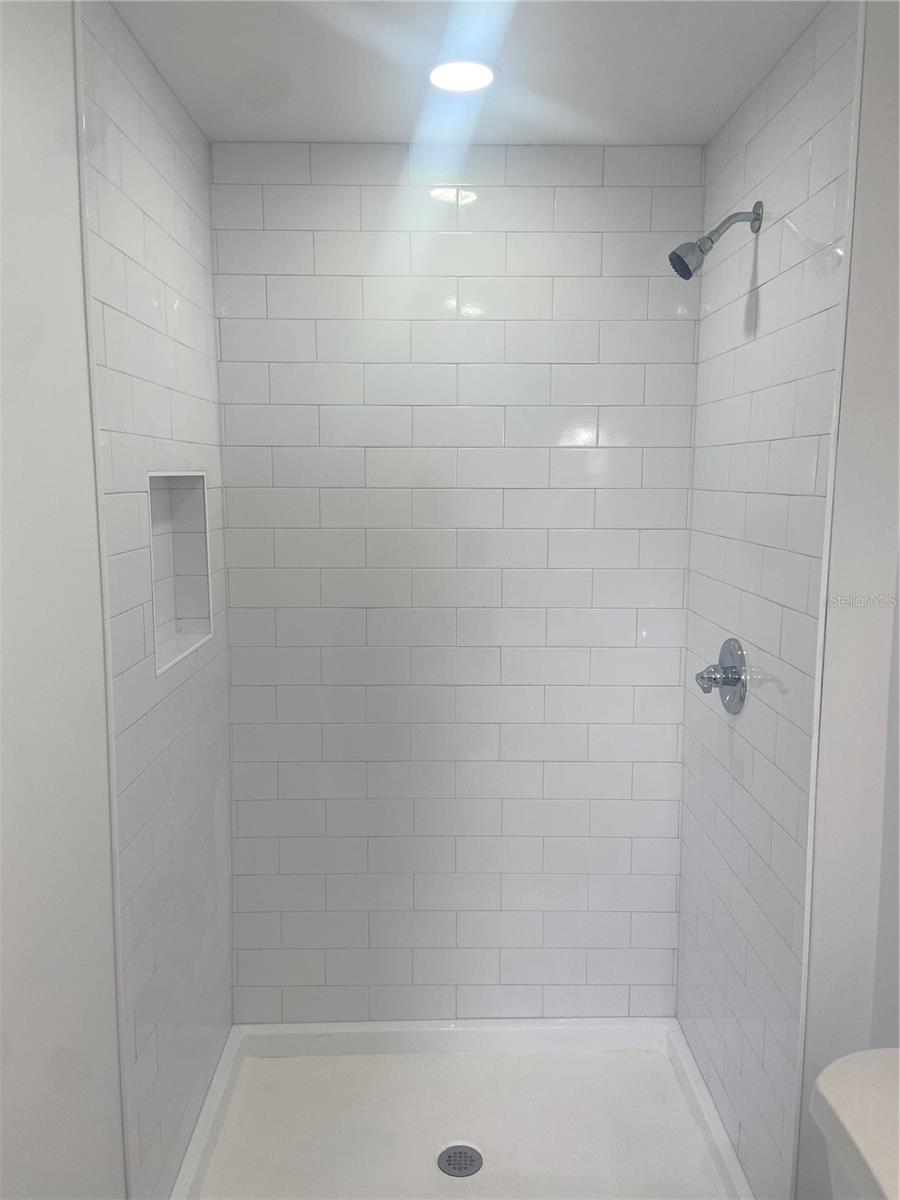 Image 8 of 25 For 7020 Baywood Drive