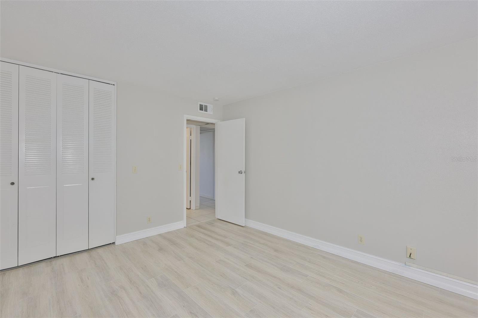 Image 29 of 85 For 202 Bedford Street 68