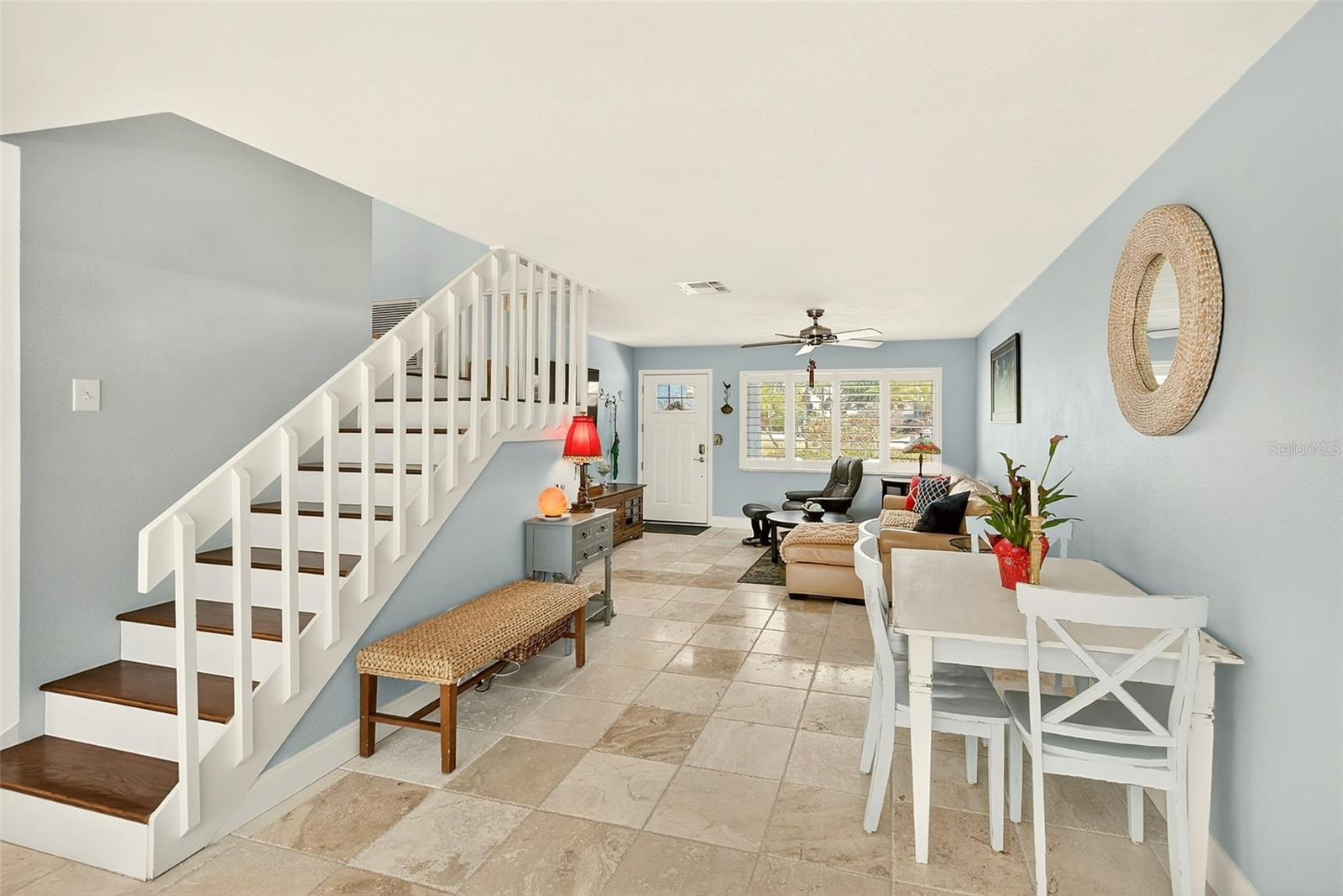 Listing photo id 11 for 441 Harbor Drive S