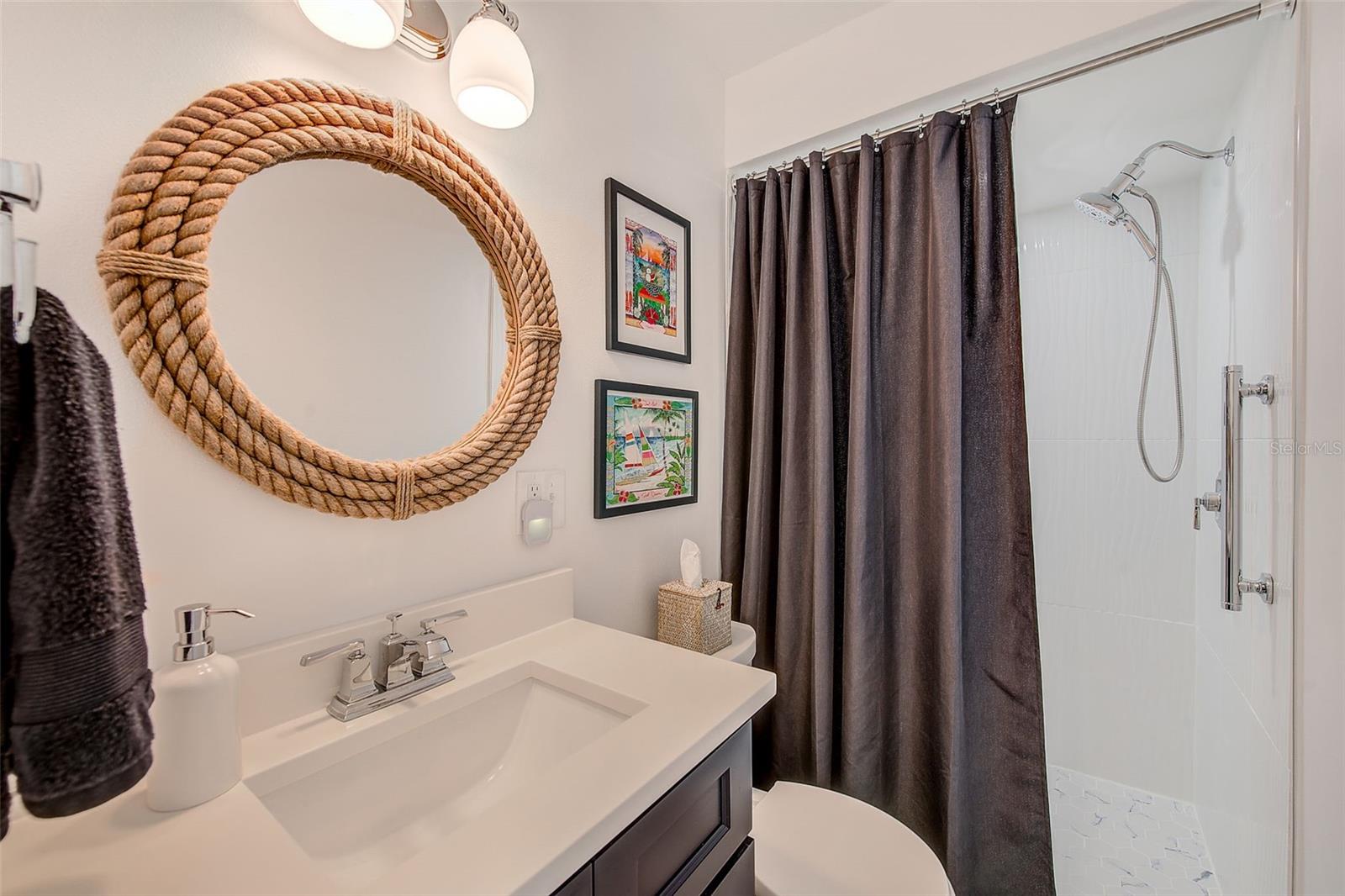 Listing photo id 15 for 441 Harbor Drive S