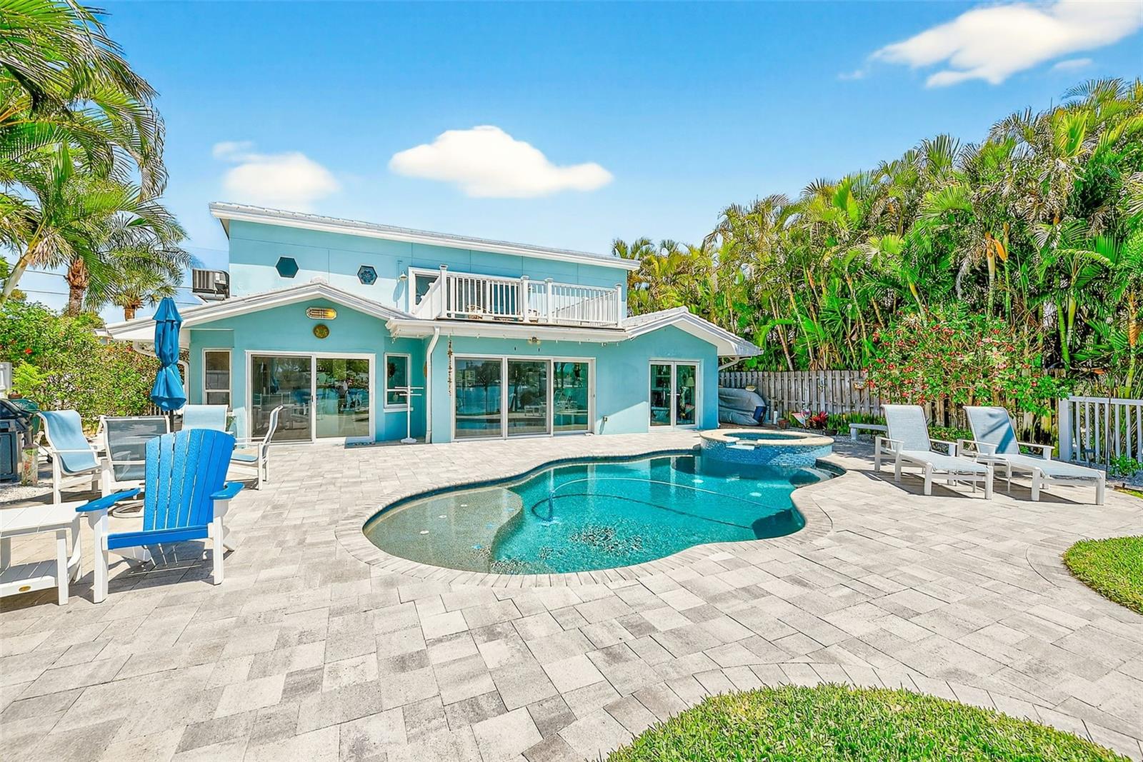 Listing photo id 24 for 441 Harbor Drive S