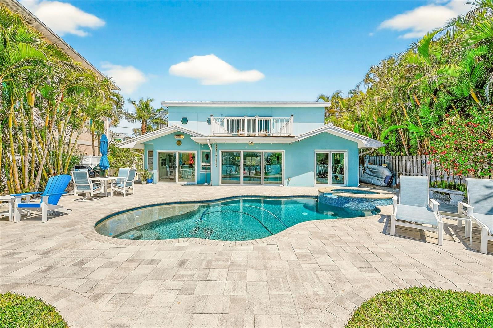 Listing photo id 42 for 441 Harbor Drive S