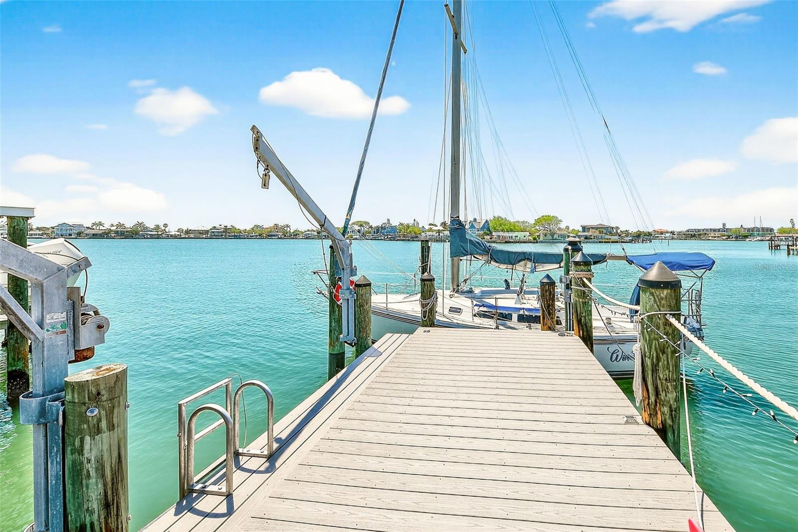 Listing photo id 45 for 441 Harbor Drive S