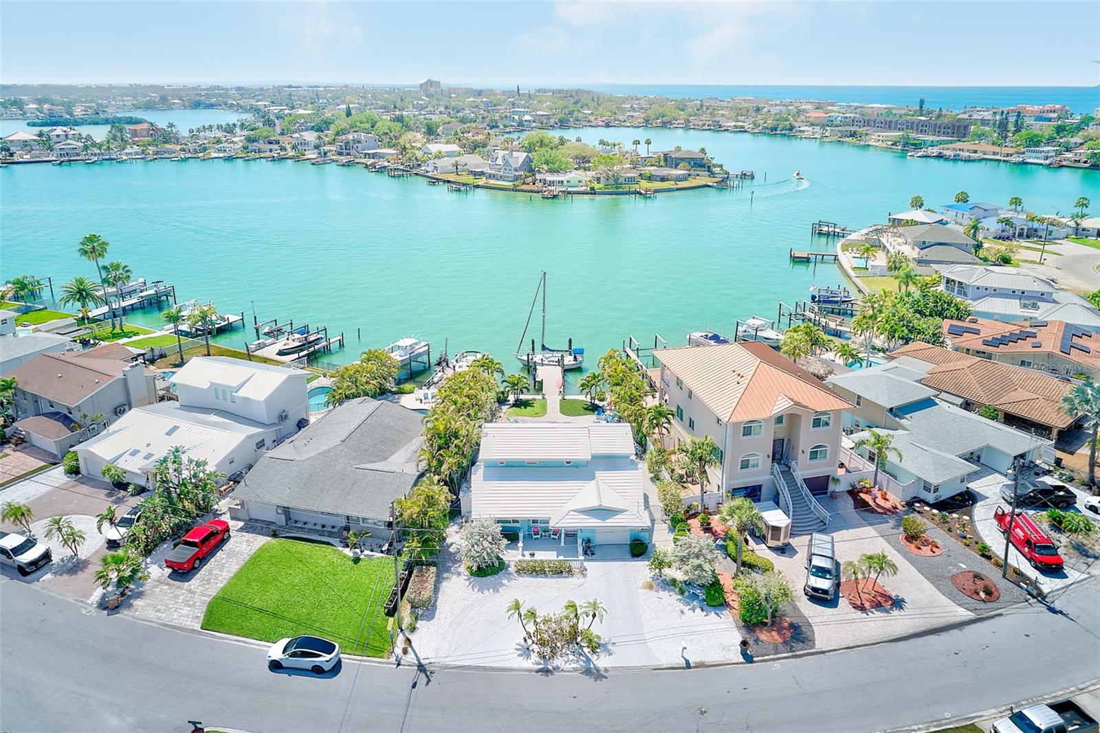 Listing photo id 53 for 441 Harbor Drive S