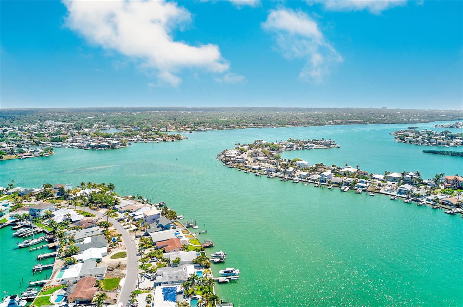 Listing photo id 55 for 441 Harbor Drive S