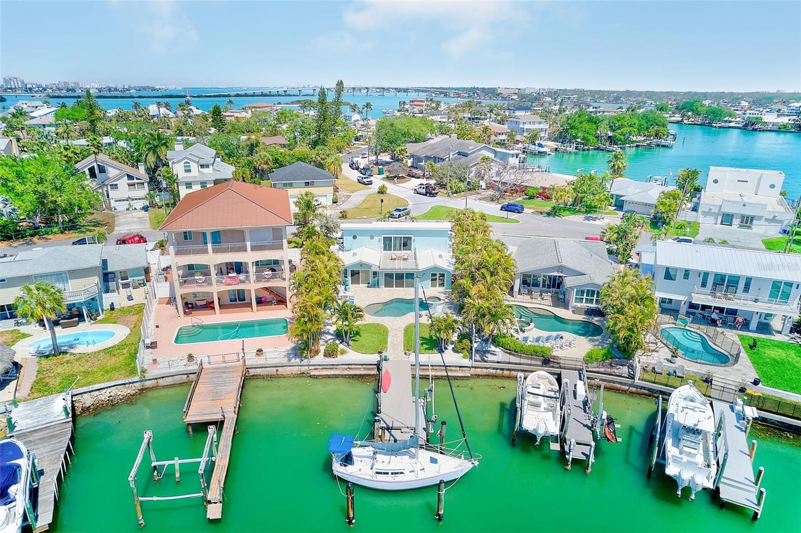 Listing photo id 57 for 441 Harbor Drive S