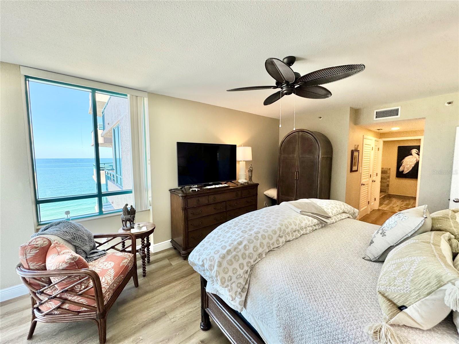 Image 26 of 64 For 1520 Gulf Boulevard 1403