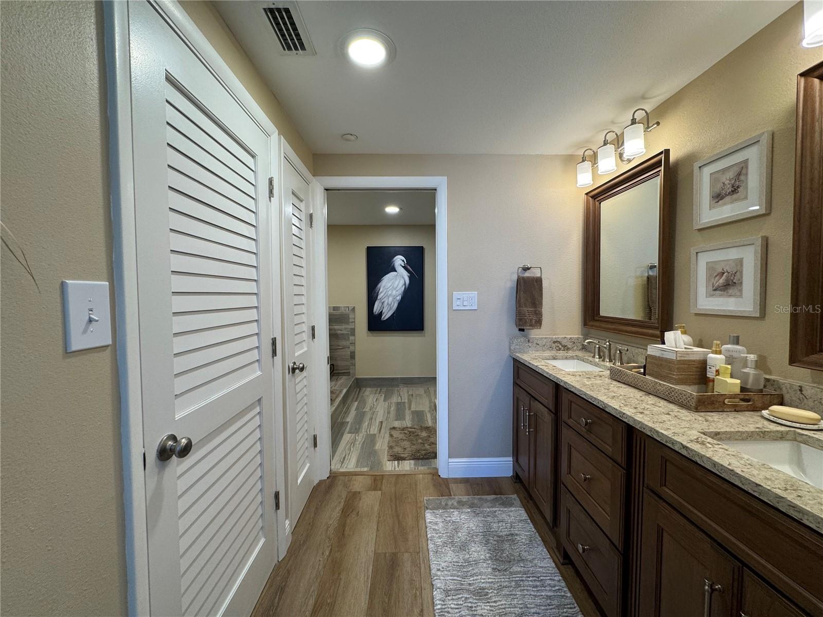 Image 27 of 64 For 1520 Gulf Boulevard 1403