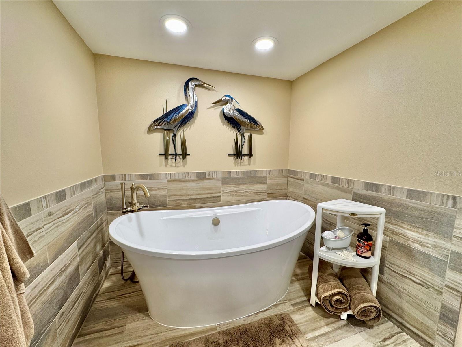 Image 29 of 64 For 1520 Gulf Boulevard 1403